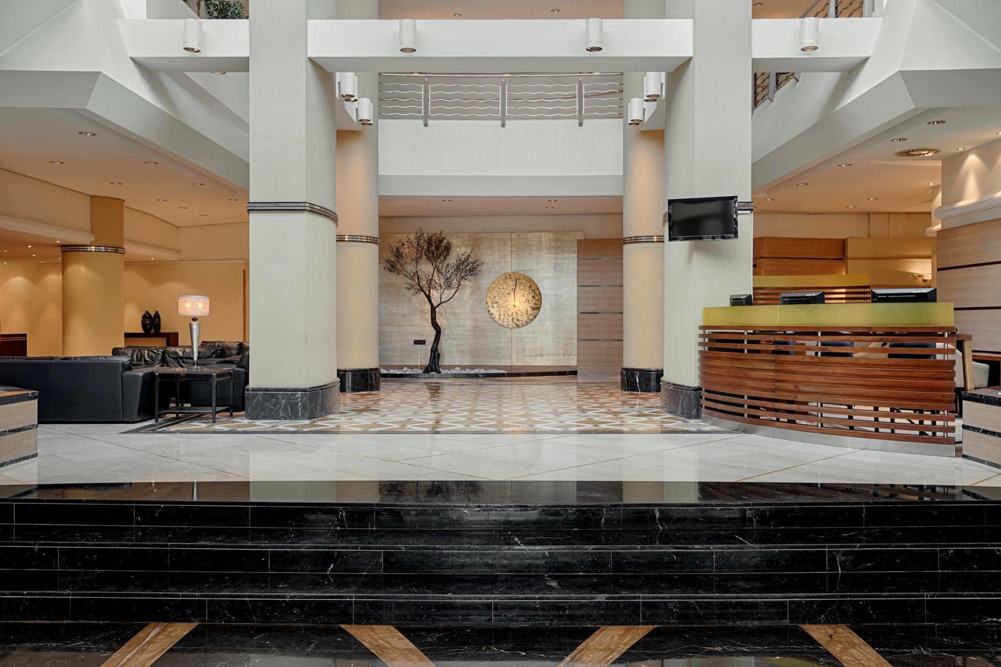 Sheraton Oran Hotel&Towers Exterior foto
