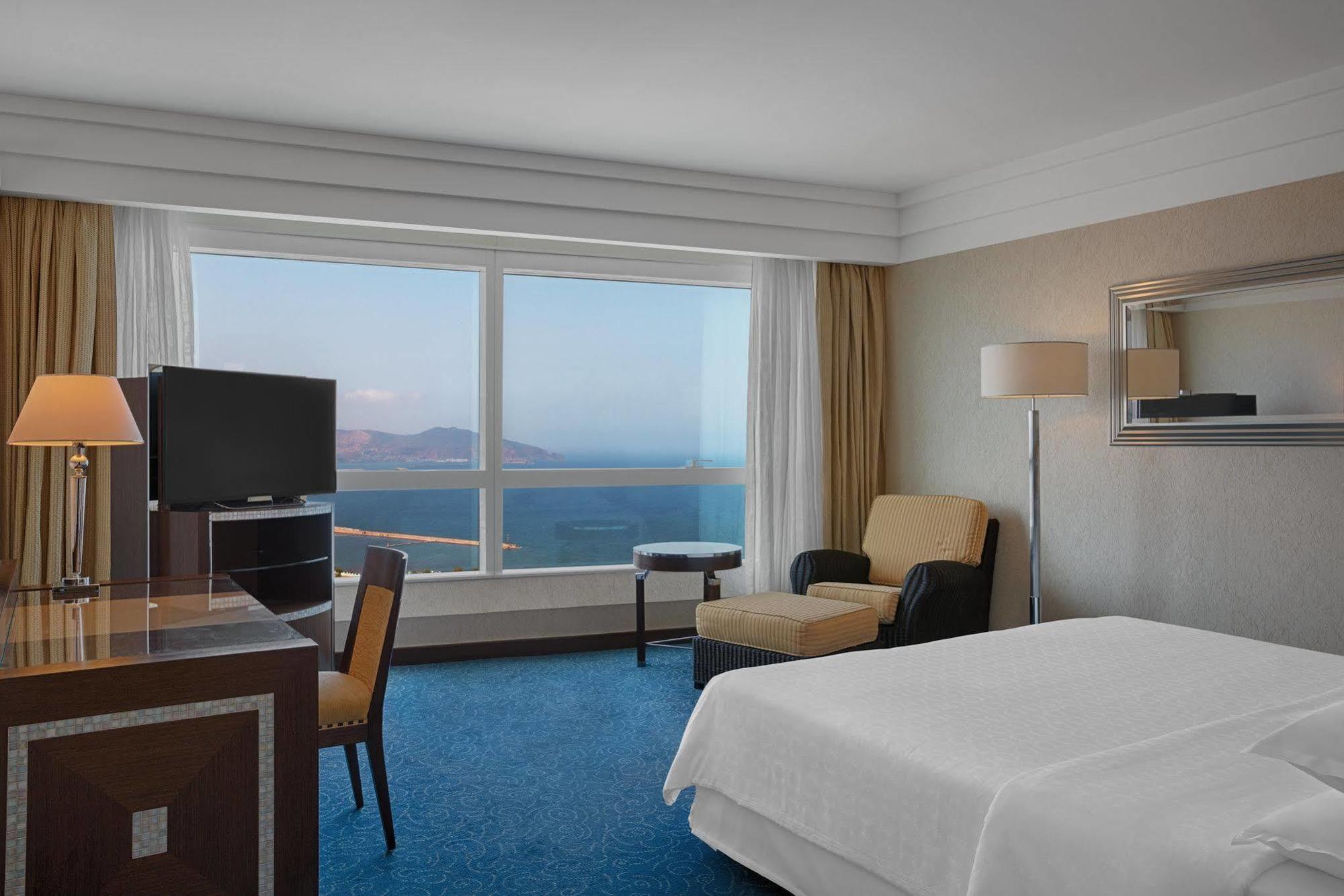 Sheraton Oran Hotel&Towers Exterior foto